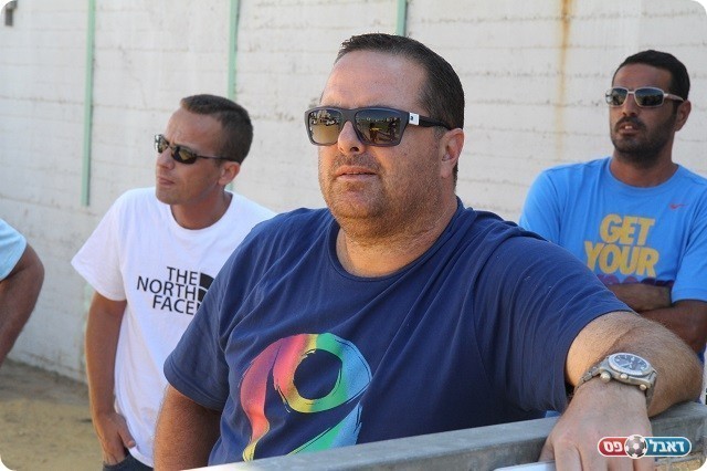 הגיע לעקוב אחר מוטי אוחיון מבית שאן. רן בן שמעון (שלומי גבאי)